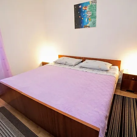 아파트 Apartments With Parking Space Basanija, Umag - 27187 Bašanija
